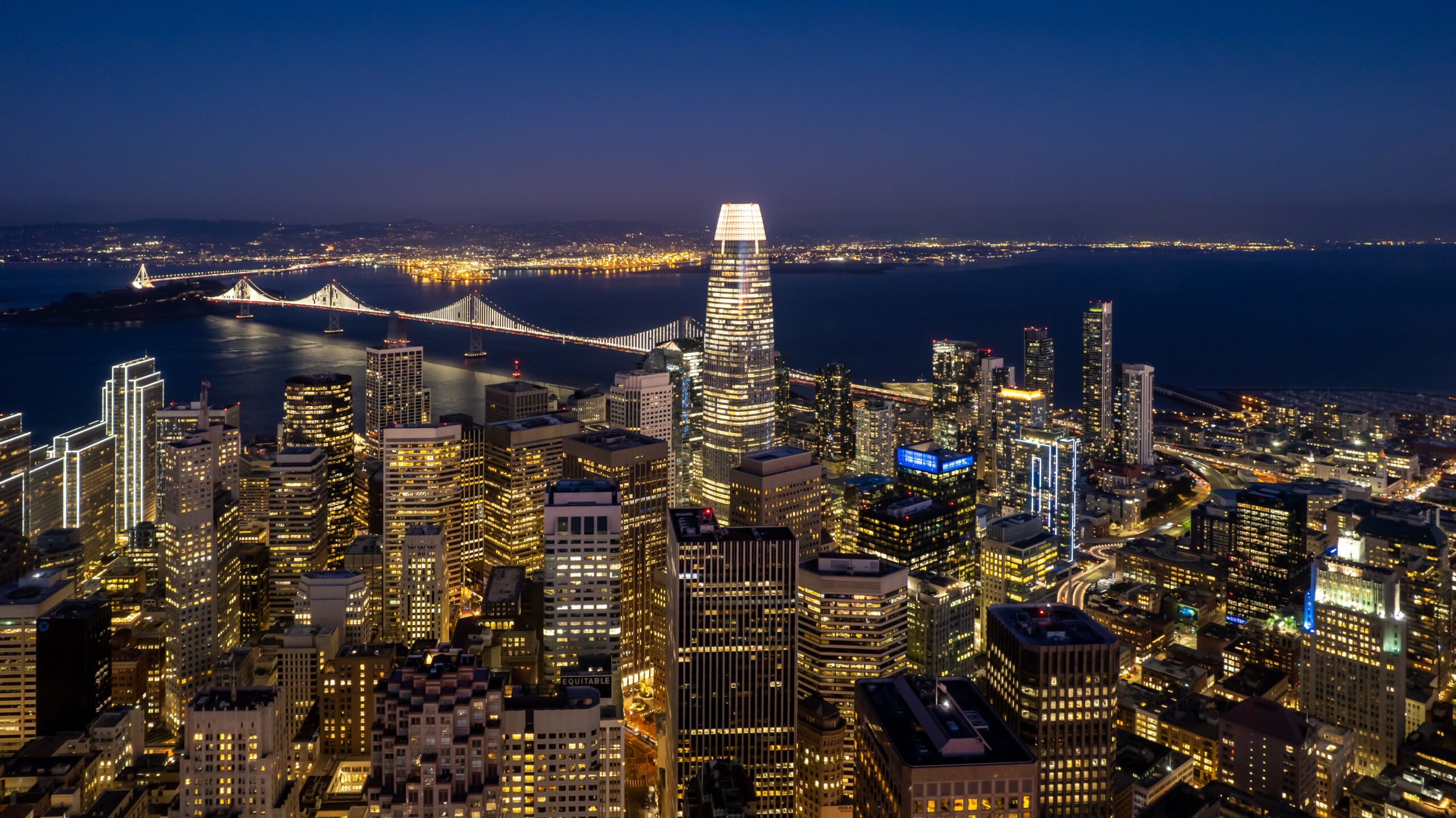 Salesforce Tower and San Francisco skyline at night